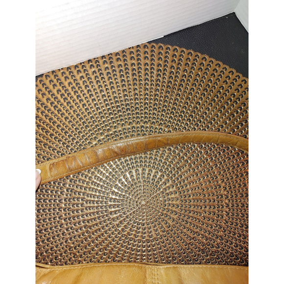 HOBO International Bag & HOBO Jill Trifold Wallet Set - Picture 10 of 11